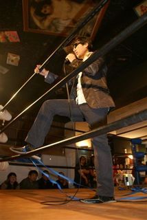 独演会で高田総統を挑発