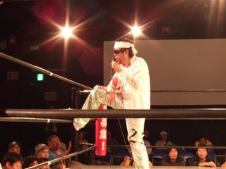 独演会で電撃離婚を発表した