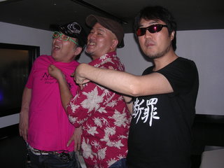 左からターザン氏、井田氏、二見